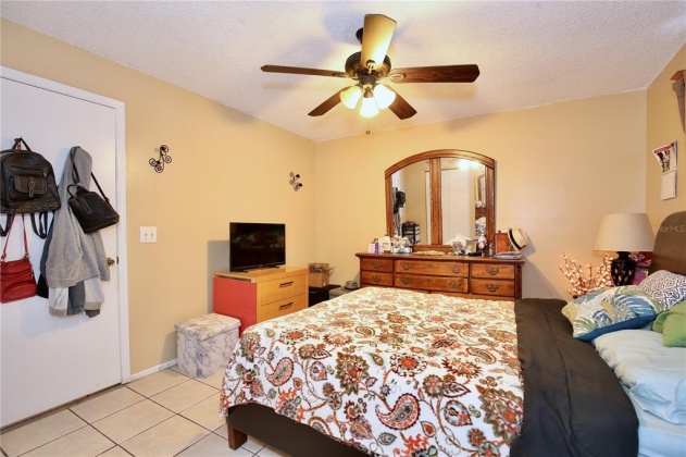 420 ALBATROSS COURT, POINCIANA, Florida 34759, 5 Bedrooms Bedrooms, ,2 BathroomsBathrooms,Residential,For Sale,ALBATROSS,S5063339