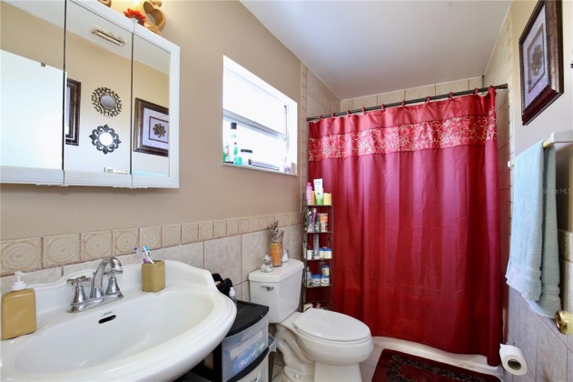 420 ALBATROSS COURT, POINCIANA, Florida 34759, 5 Bedrooms Bedrooms, ,2 BathroomsBathrooms,Residential,For Sale,ALBATROSS,S5063339