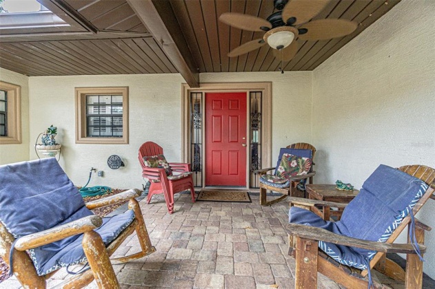 2023 SHORELAND DRIVE, AUBURNDALE, Florida 33823, 4 Bedrooms Bedrooms, ,3 BathroomsBathrooms,Residential,For Sale,SHORELAND,L4928486