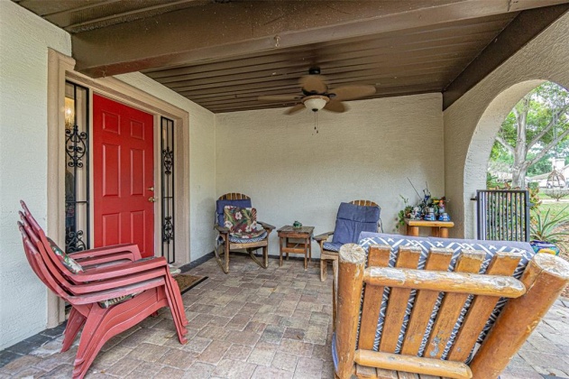 2023 SHORELAND DRIVE, AUBURNDALE, Florida 33823, 4 Bedrooms Bedrooms, ,3 BathroomsBathrooms,Residential,For Sale,SHORELAND,L4928486