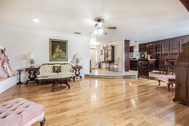 2023 SHORELAND DRIVE, AUBURNDALE, Florida 33823, 4 Bedrooms Bedrooms, ,3 BathroomsBathrooms,Residential,For Sale,SHORELAND,L4928486