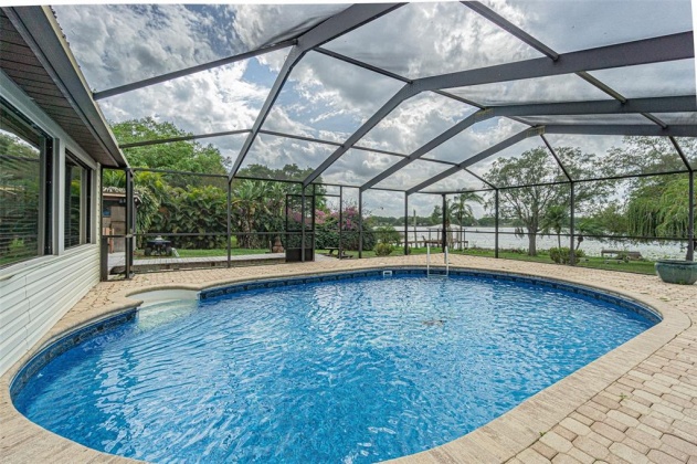 2023 SHORELAND DRIVE, AUBURNDALE, Florida 33823, 4 Bedrooms Bedrooms, ,3 BathroomsBathrooms,Residential,For Sale,SHORELAND,L4928486