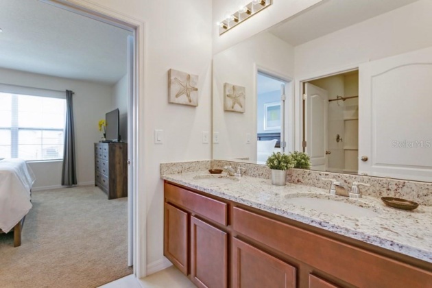 7036 OAKWOOD STREET, DAVENPORT, Florida 33837, 7 Bedrooms Bedrooms, ,5 BathroomsBathrooms,Residential,For Sale,OAKWOOD,S5064459