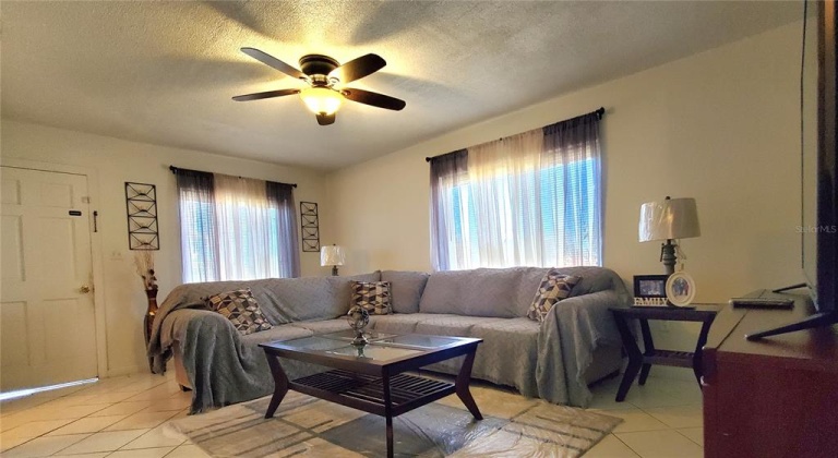 521 RAYMOND AVENUE, FROSTPROOF, Florida 33843, 3 Bedrooms Bedrooms, ,2 BathroomsBathrooms,Residential,For Sale,RAYMOND,S5064531