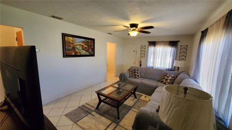 521 RAYMOND AVENUE, FROSTPROOF, Florida 33843, 3 Bedrooms Bedrooms, ,2 BathroomsBathrooms,Residential,For Sale,RAYMOND,S5064531