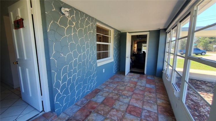 521 RAYMOND AVENUE, FROSTPROOF, Florida 33843, 3 Bedrooms Bedrooms, ,2 BathroomsBathrooms,Residential,For Sale,RAYMOND,S5064531