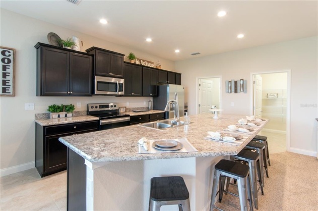 639 VISTA VIEW LANE, LAKE WALES, Florida 33853, 3 Bedrooms Bedrooms, ,2 BathroomsBathrooms,Residential,For Sale,VISTA VIEW,L4928706