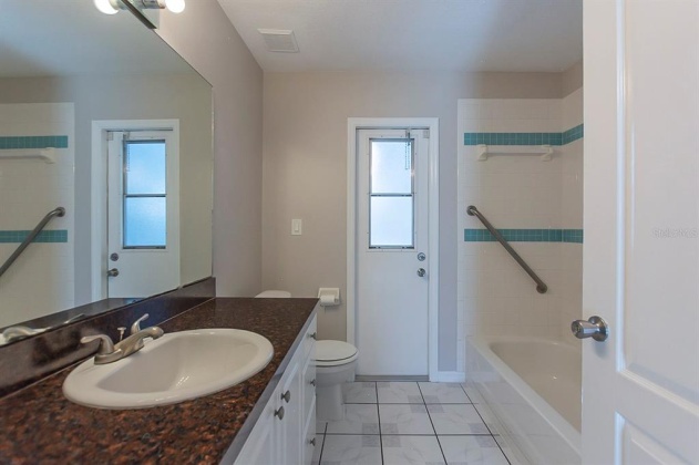 623 OAKPARK LOOP, DAVENPORT, Florida 33837, 4 Bedrooms Bedrooms, ,2 BathroomsBathrooms,Residential,For Sale,OAKPARK,O6009492