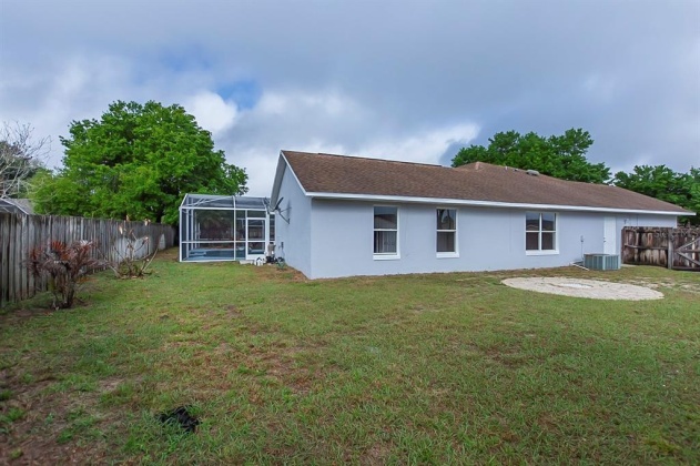 623 OAKPARK LOOP, DAVENPORT, Florida 33837, 4 Bedrooms Bedrooms, ,2 BathroomsBathrooms,Residential,For Sale,OAKPARK,O6009492