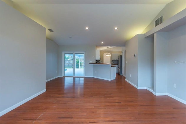 623 OAKPARK LOOP, DAVENPORT, Florida 33837, 4 Bedrooms Bedrooms, ,2 BathroomsBathrooms,Residential,For Sale,OAKPARK,O6009492