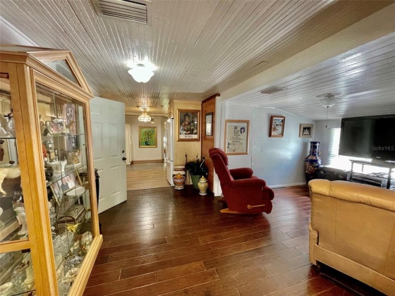 517 OAK STREET, AUBURNDALE, Florida 33823, 5 Bedrooms Bedrooms, ,4 BathroomsBathrooms,Residential,For Sale,OAK,T3351795