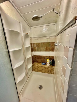 517 OAK STREET, AUBURNDALE, Florida 33823, 5 Bedrooms Bedrooms, ,4 BathroomsBathrooms,Residential,For Sale,OAK,T3351795