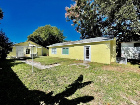 517 OAK STREET, AUBURNDALE, Florida 33823, 5 Bedrooms Bedrooms, ,4 BathroomsBathrooms,Residential,For Sale,OAK,T3351795