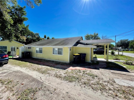 517 OAK STREET, AUBURNDALE, Florida 33823, 5 Bedrooms Bedrooms, ,4 BathroomsBathrooms,Residential,For Sale,OAK,T3351795