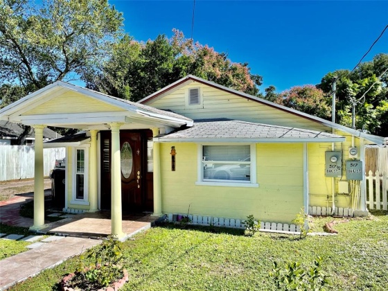 517 OAK STREET, AUBURNDALE, Florida 33823, 5 Bedrooms Bedrooms, ,4 BathroomsBathrooms,Residential,For Sale,OAK,T3351795