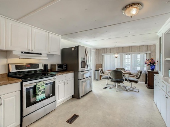 113 EDGEWOOD BOULEVARD, LAKE WALES, Florida 33898, 2 Bedrooms Bedrooms, ,1 BathroomBathrooms,Residential,For Sale,EDGEWOOD,P4919979