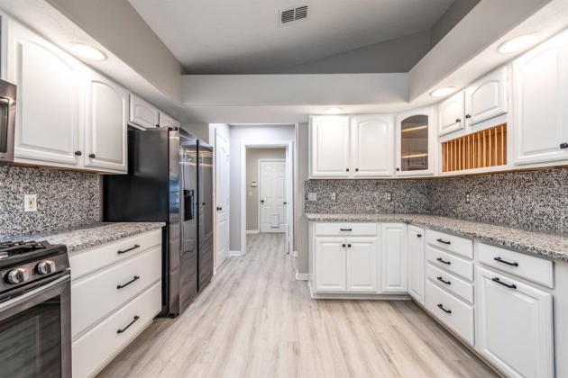 877 KNIGHTSBRIDGE CIRCLE, DAVENPORT, Florida 33896, 4 Bedrooms Bedrooms, ,3 BathroomsBathrooms,Residential,For Sale,KNIGHTSBRIDGE,O6011890