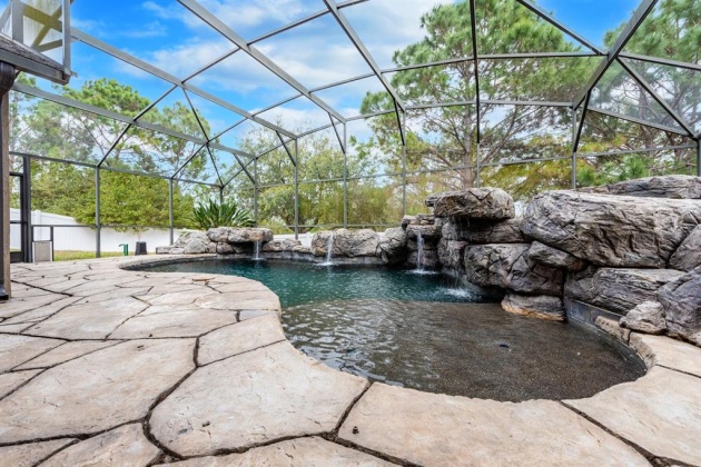 877 KNIGHTSBRIDGE CIRCLE, DAVENPORT, Florida 33896, 4 Bedrooms Bedrooms, ,3 BathroomsBathrooms,Residential,For Sale,KNIGHTSBRIDGE,O6011890