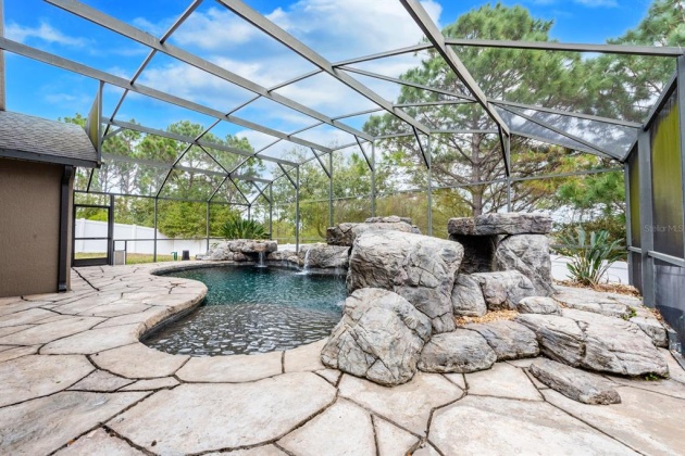 877 KNIGHTSBRIDGE CIRCLE, DAVENPORT, Florida 33896, 4 Bedrooms Bedrooms, ,3 BathroomsBathrooms,Residential,For Sale,KNIGHTSBRIDGE,O6011890