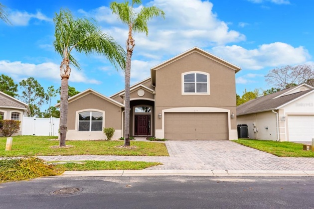 877 KNIGHTSBRIDGE CIRCLE, DAVENPORT, Florida 33896, 4 Bedrooms Bedrooms, ,3 BathroomsBathrooms,Residential,For Sale,KNIGHTSBRIDGE,O6011890