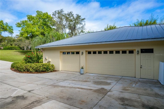 105 LAKE FLORENCE DRIVE, WINTER HAVEN, Florida 33884, 5 Bedrooms Bedrooms, ,2 BathroomsBathrooms,Residential,For Sale,LAKE FLORENCE,P4919984