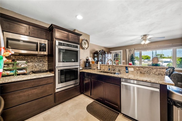 1741 HUNTINGTON STREET, LAKELAND, Florida 33801, 4 Bedrooms Bedrooms, ,2 BathroomsBathrooms,Residential,For Sale,HUNTINGTON,L4928732