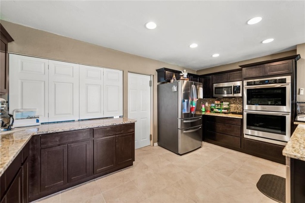 1741 HUNTINGTON STREET, LAKELAND, Florida 33801, 4 Bedrooms Bedrooms, ,2 BathroomsBathrooms,Residential,For Sale,HUNTINGTON,L4928732