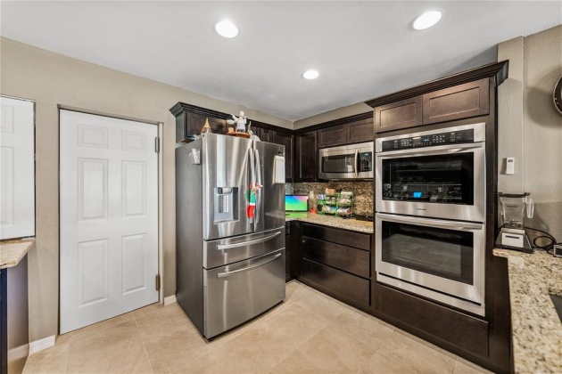 1741 HUNTINGTON STREET, LAKELAND, Florida 33801, 4 Bedrooms Bedrooms, ,2 BathroomsBathrooms,Residential,For Sale,HUNTINGTON,L4928732