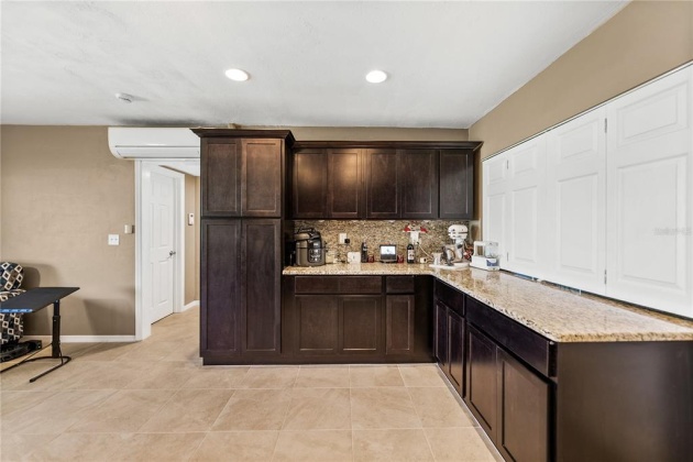 1741 HUNTINGTON STREET, LAKELAND, Florida 33801, 4 Bedrooms Bedrooms, ,2 BathroomsBathrooms,Residential,For Sale,HUNTINGTON,L4928732