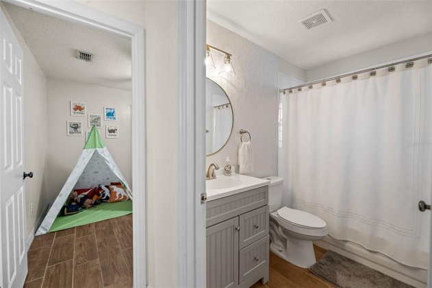 41 MONTANA AVENUE, DAVENPORT, Florida 33897, 3 Bedrooms Bedrooms, ,2 BathroomsBathrooms,Residential,For Sale,MONTANA,O5993812