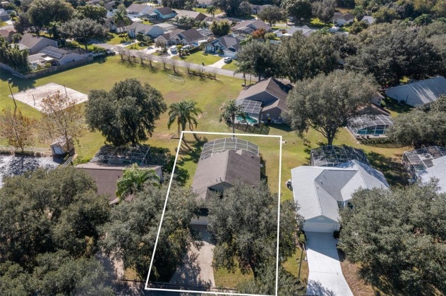 41 MONTANA AVENUE, DAVENPORT, Florida 33897, 3 Bedrooms Bedrooms, ,2 BathroomsBathrooms,Residential,For Sale,MONTANA,O5993812