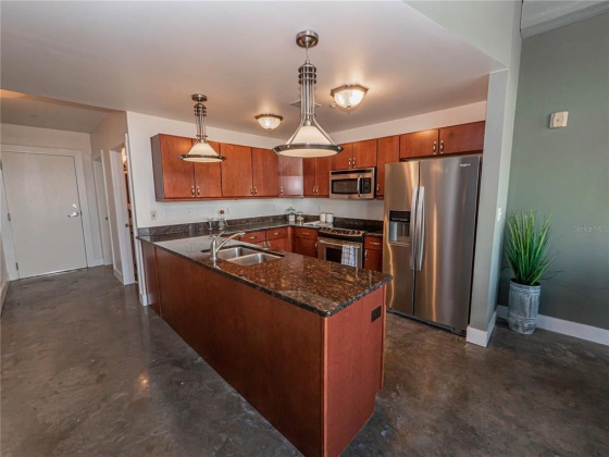125 KENTUCKY AVENUE, LAKELAND, Florida 33801, 1 Bedroom Bedrooms, ,1 BathroomBathrooms,Residential,For Sale,KENTUCKY,L4927204