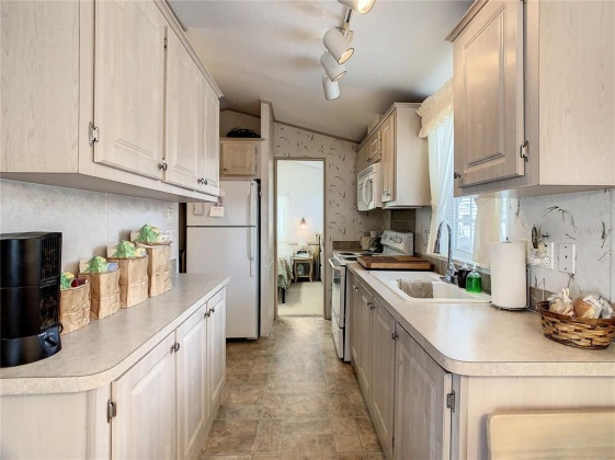 322 BROKEN WOODS BOULEVARD, DAVENPORT, Florida 33837, 1 Bedroom Bedrooms, ,1 BathroomBathrooms,Residential,For Sale,BROKEN WOODS,S5060830