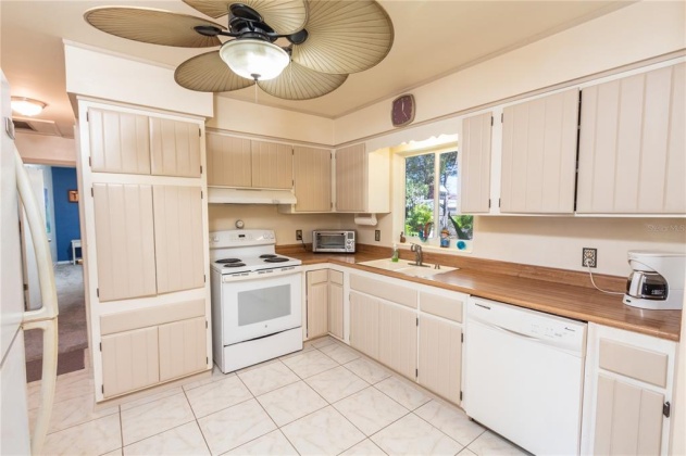4835 FLEETWOOD STREET, LAKE WALES, Florida 33859, 3 Bedrooms Bedrooms, ,2 BathroomsBathrooms,Residential,For Sale,FLEETWOOD,P4919734