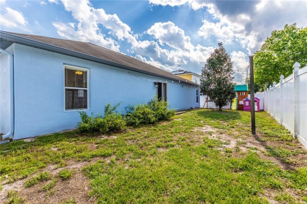 654 LINNET COURT, POINCIANA, Florida 34759, 3 Bedrooms Bedrooms, ,2 BathroomsBathrooms,Residential,For Sale,LINNET,S5064381