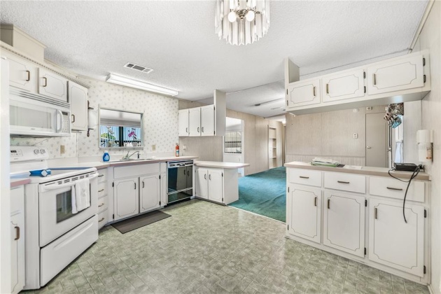 8950 SOUTHSHORE COURT, POLK CITY, Florida 33868, 2 Bedrooms Bedrooms, ,2 BathroomsBathrooms,Residential,For Sale,SOUTHSHORE,P4919989