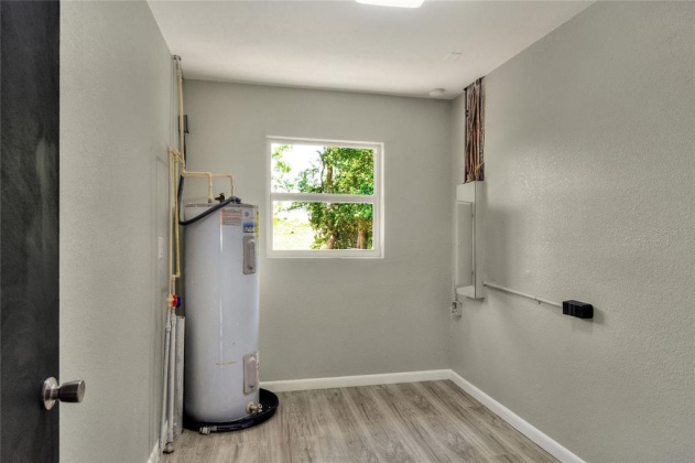 910 WINDSOR STREET, LAKELAND, Florida 33803, 4 Bedrooms Bedrooms, ,2 BathroomsBathrooms,Residential,For Sale,WINDSOR,P4920007