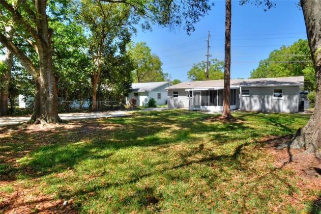 910 WINDSOR STREET, LAKELAND, Florida 33803, 4 Bedrooms Bedrooms, ,2 BathroomsBathrooms,Residential,For Sale,WINDSOR,P4920007