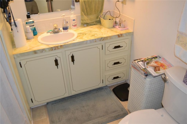 1610 REYNOLDS ROAD, LAKELAND, Florida 33801, 2 Bedrooms Bedrooms, ,2 BathroomsBathrooms,Residential,For Sale,REYNOLDS,T3362127