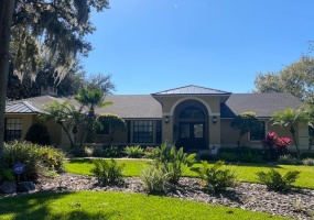 225 CRESCENT LAKE COURT, LAKELAND, Florida 33813, 5 Bedrooms Bedrooms, ,3 BathroomsBathrooms,Residential,For Sale,CRESCENT LAKE,O6000580