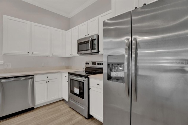 LAKELAND, Florida 33803, 3 Bedrooms Bedrooms, ,2 BathroomsBathrooms,Residential,For Sale,J943758