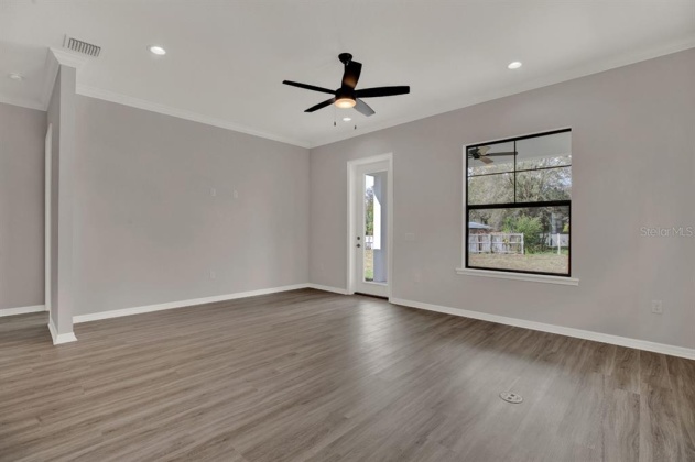 LAKELAND, Florida 33803, 3 Bedrooms Bedrooms, ,2 BathroomsBathrooms,Residential,For Sale,J943758