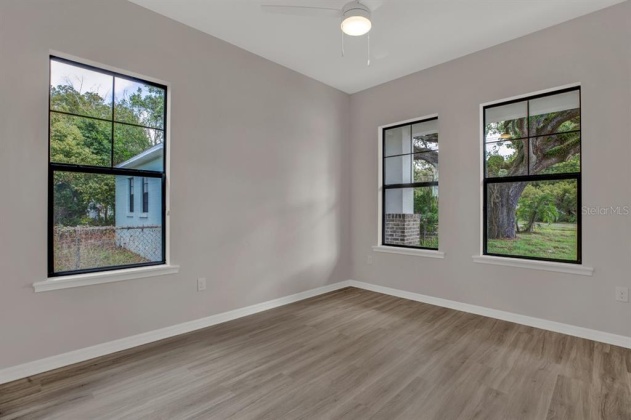 LAKELAND, Florida 33803, 3 Bedrooms Bedrooms, ,2 BathroomsBathrooms,Residential,For Sale,J943758