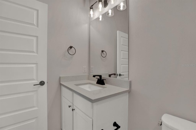 LAKELAND, Florida 33803, 3 Bedrooms Bedrooms, ,2 BathroomsBathrooms,Residential,For Sale,J943758