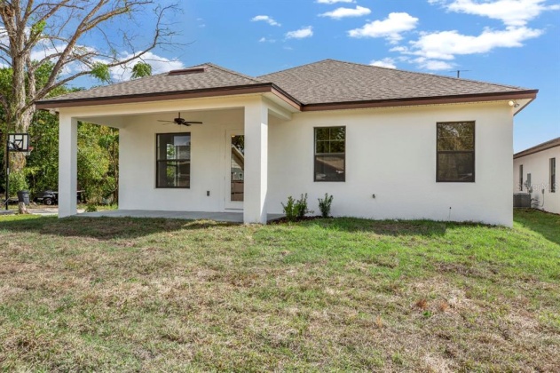 LAKELAND, Florida 33803, 3 Bedrooms Bedrooms, ,2 BathroomsBathrooms,Residential,For Sale,J943758