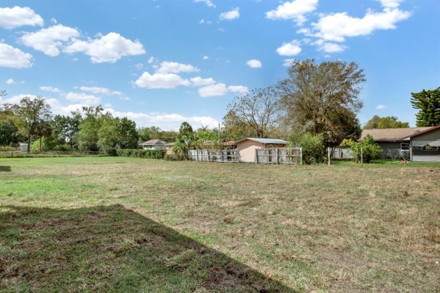 LAKELAND, Florida 33803, 3 Bedrooms Bedrooms, ,2 BathroomsBathrooms,Residential,For Sale,J943758