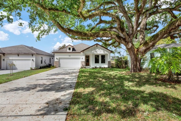 LAKELAND, Florida 33803, 3 Bedrooms Bedrooms, ,2 BathroomsBathrooms,Residential,For Sale,J943758
