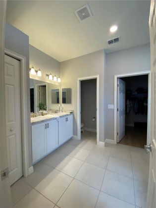 248 WALKERS POINT DRIVE, AUBURNDALE, Florida 33823, 5 Bedrooms Bedrooms, ,3 BathroomsBathrooms,Residential,For Sale,WALKERS POINT,O6012040