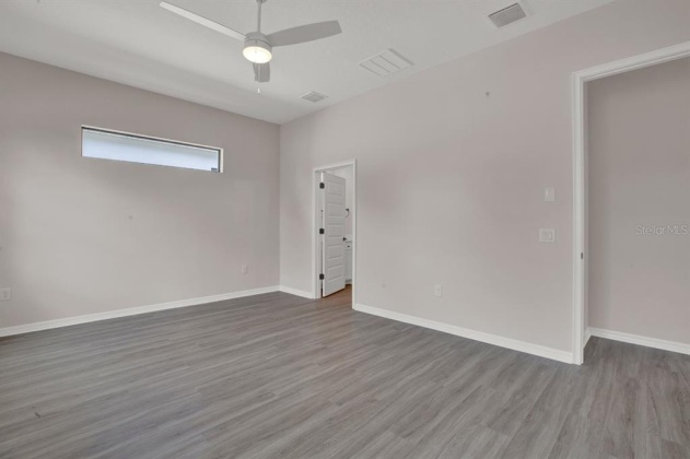 LAKELAND, Florida 33803, 3 Bedrooms Bedrooms, ,2 BathroomsBathrooms,Residential,For Sale,J943815