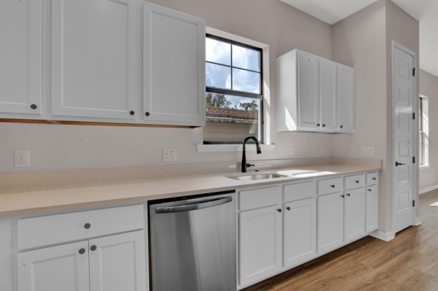 LAKELAND, Florida 33803, 3 Bedrooms Bedrooms, ,2 BathroomsBathrooms,Residential,For Sale,J943815